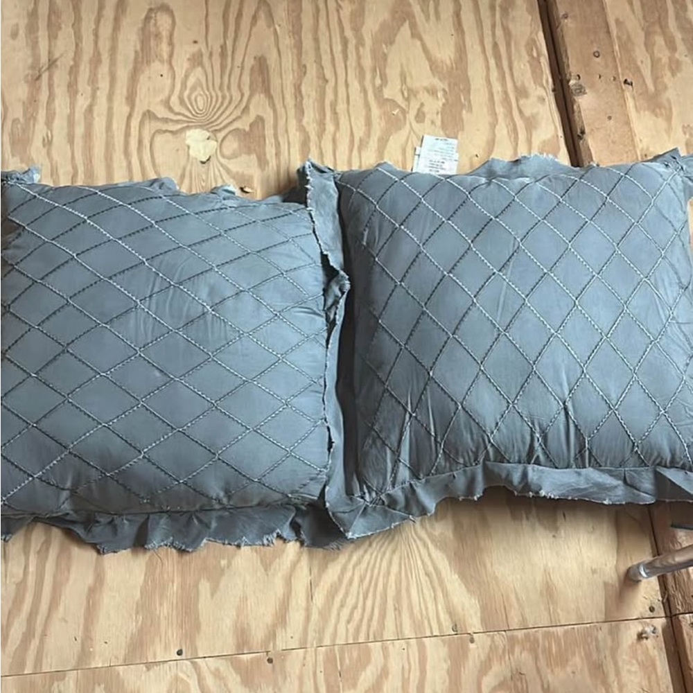 Envogue Gray Quilted Pillow